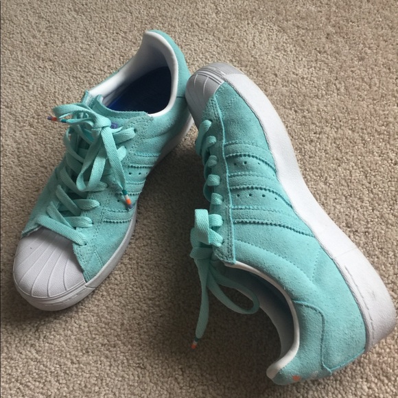 Adidas shoes - Picture 6 of 8